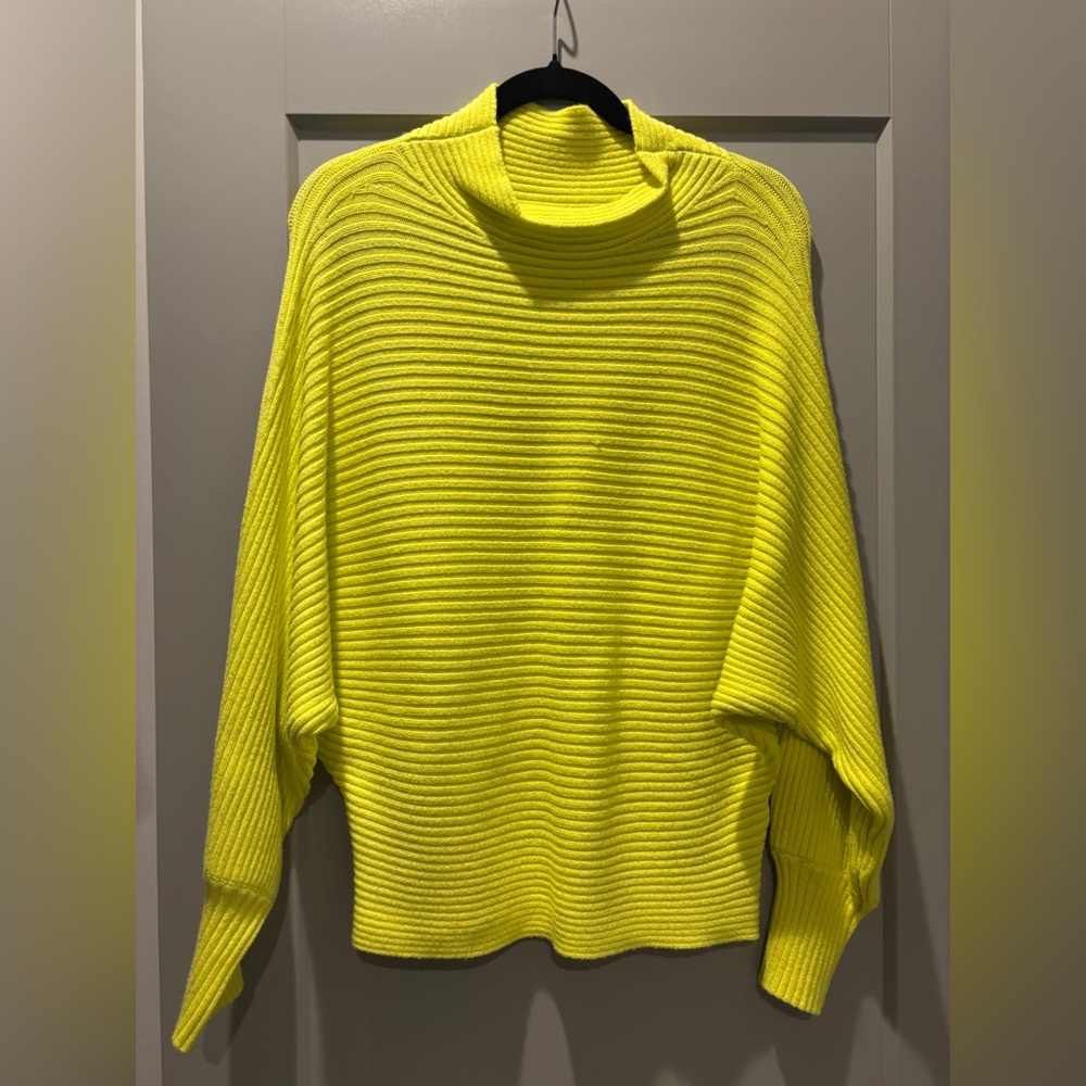 Anthropologie sweater size small